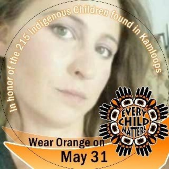 Meet your Posher, Amanda - Picture 1 of 1